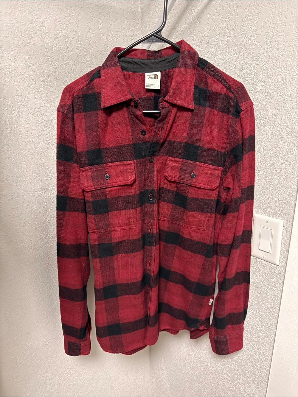 The North Face Men’s Red & Black Buffalo Plaid Flannel Shirt- Small